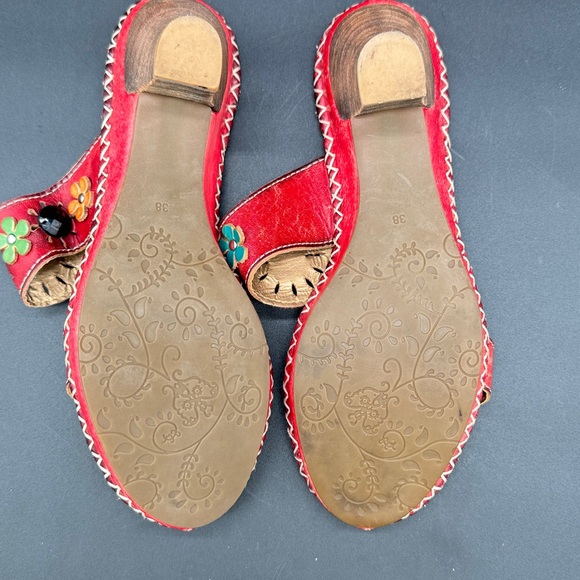 Spring Step Via R Leather Red Floral Slip On Kitten Heels Sandals Size 38 US 7.5 - Picture 8 of 9